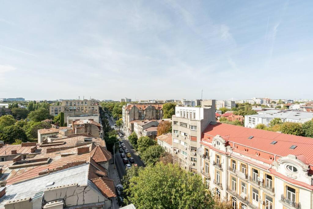 Stunning Views 3Br Sunny Flat - Amazing Terrace Apartment บูคาเรสต์ ภายนอก รูปภาพ