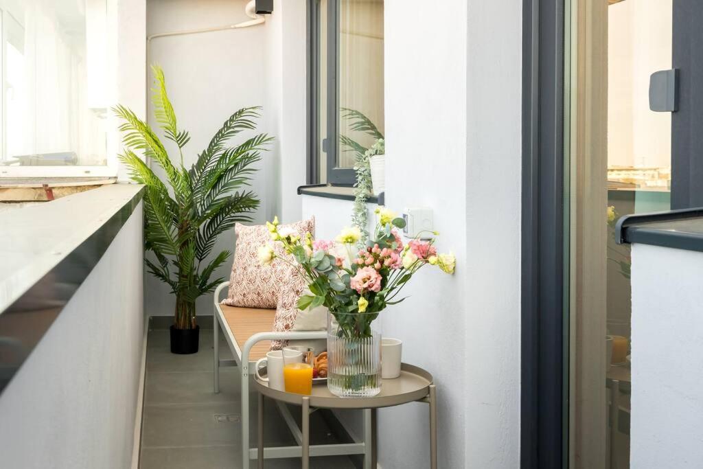Stunning Views 3Br Sunny Flat - Amazing Terrace Apartment บูคาเรสต์ ภายนอก รูปภาพ